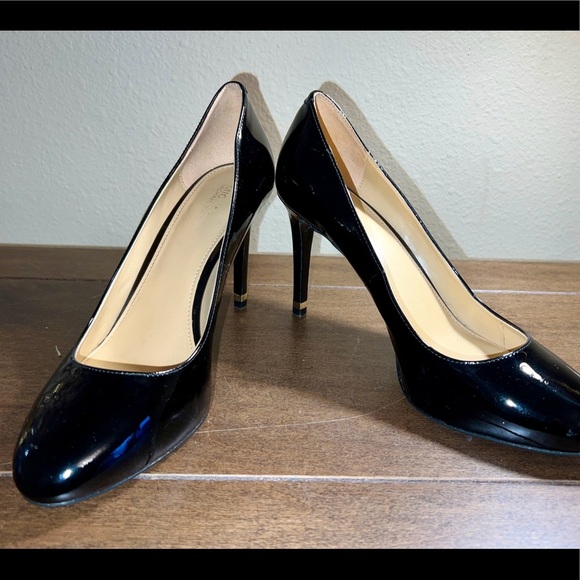 Michael Kors Black Patent Leather Size 8.5 4" Heels With Comfort Soles. - Picture 2 of 8